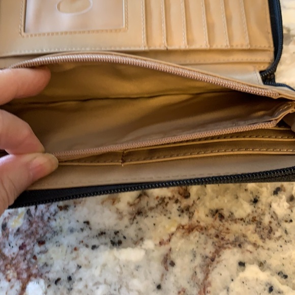 First Issue Wallet - Picture 8 of 8